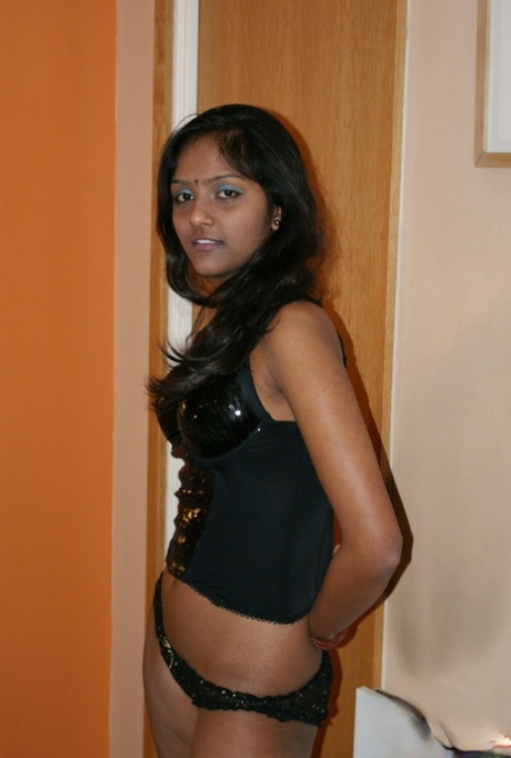 Divya Yogesh pornstar image