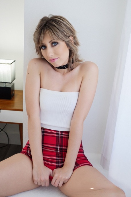 Daphne Dare beautiful pornstar picture