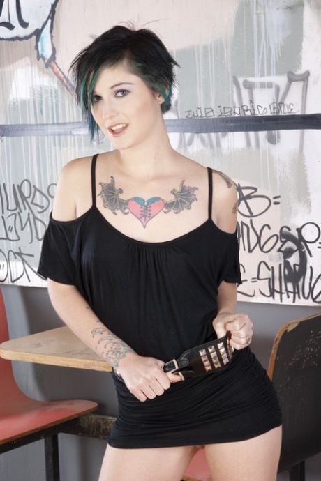 Kleio Valentien beautiful actress picture