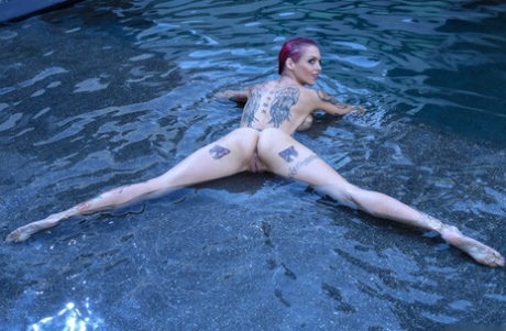 Anna Bell Peaks erotic actress images