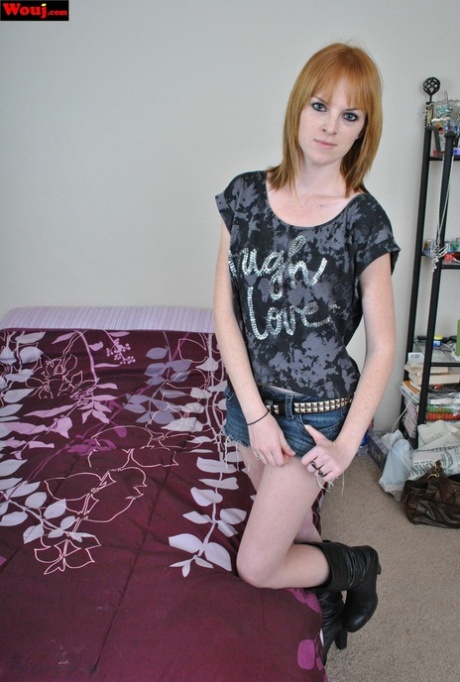 pale redhead solo adult pics