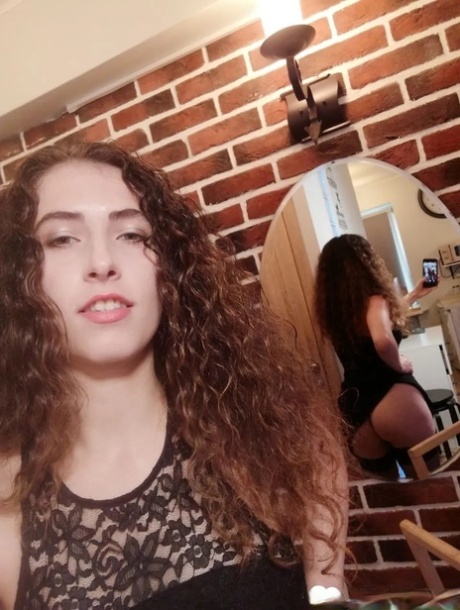 tiny italian curly hair teen sexy xxx photos